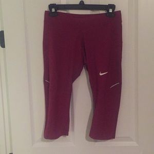 Nike Capri
